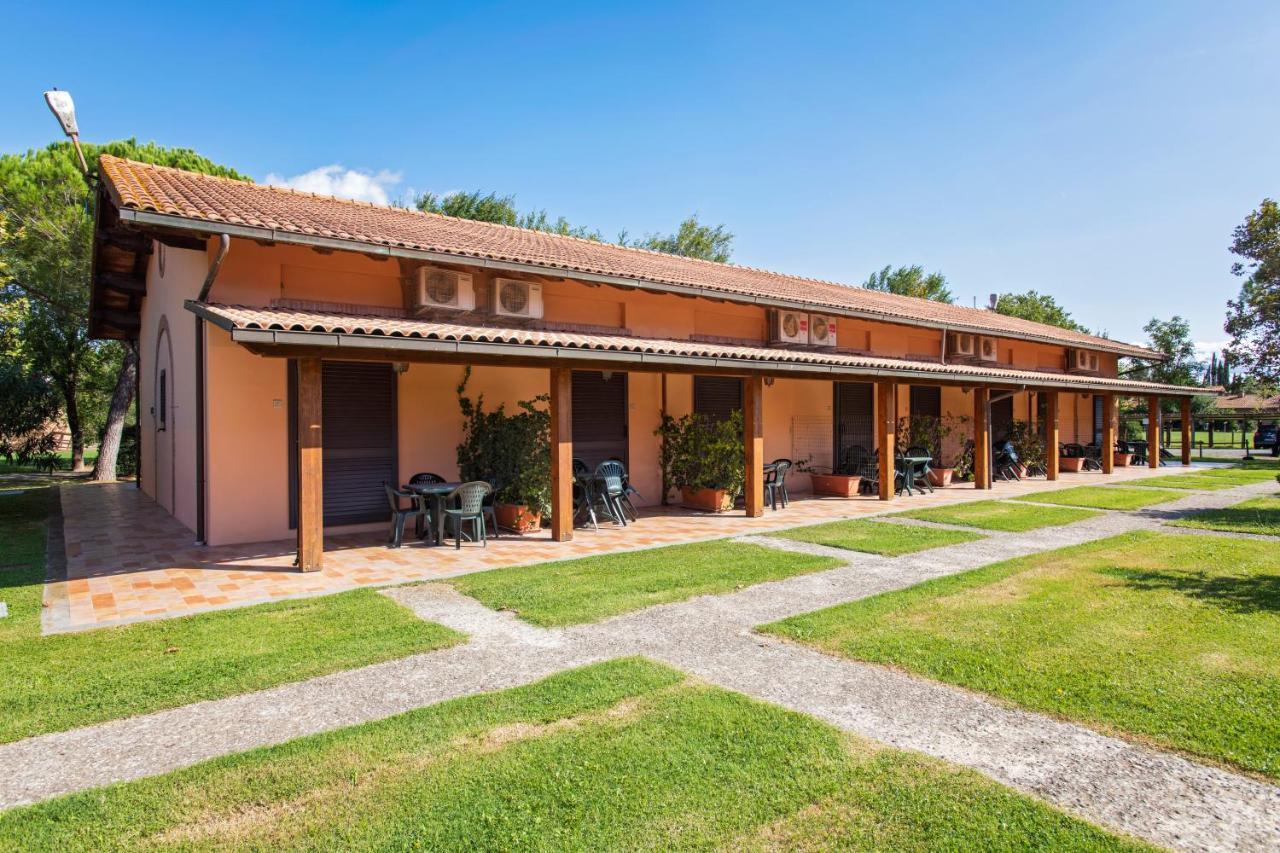 Aparthotel La Principina- Borgo S.Antonio-Borgo S.Giuseppe Principina Terra Esterno foto